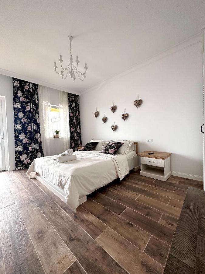 Bed and Breakfast Alma Rezidence Turda Esterno foto